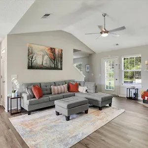  Holiday home Modern And Comfortable For Your Next Stay! United States